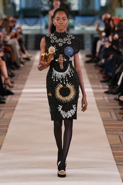 Look 26